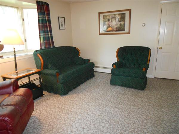 6 Braxton Road Peabody, MA 01960 - Photo 3 of 19 Gallery Image 3