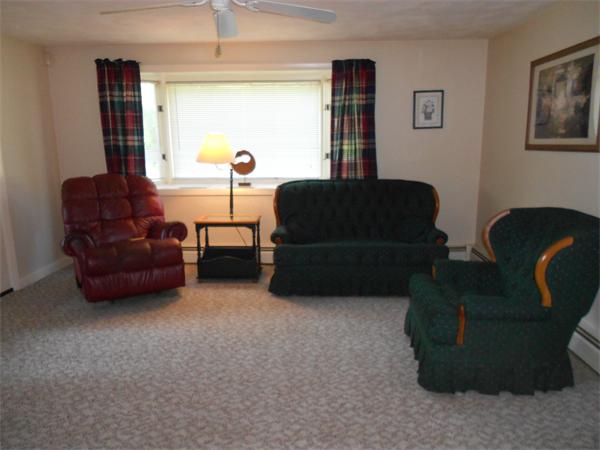 6 Braxton Road Peabody, MA 01960 - Photo 4 of 19 Gallery Image 4