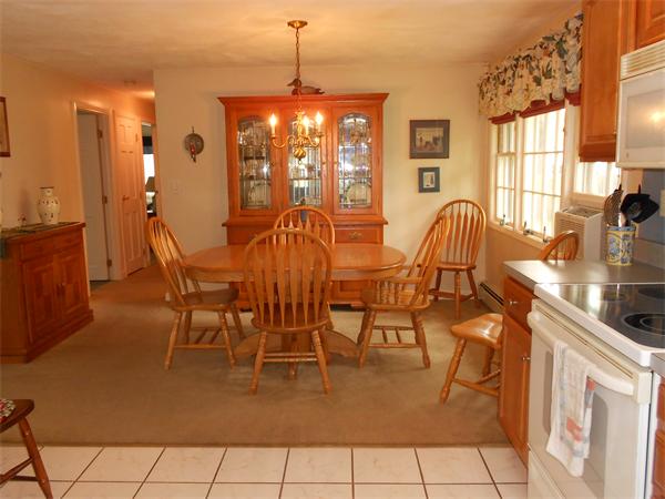 6 Braxton Road Peabody, MA 01960 - Photo 5 of 19 Gallery Image 5