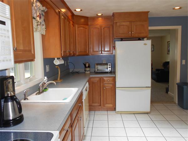 6 Braxton Road Peabody, MA 01960 - Photo 7 of 19 Gallery Image 7