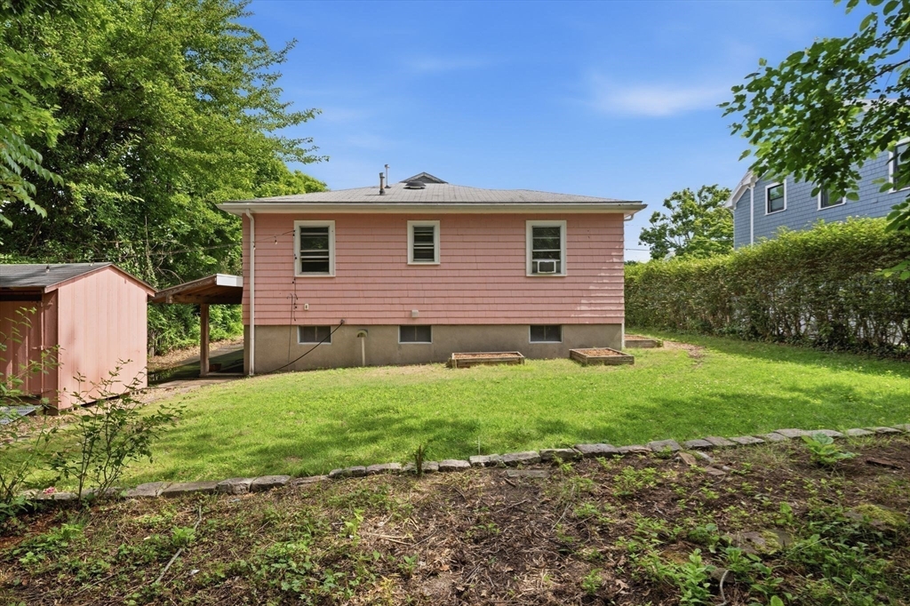 84 Oak Street Winchester, MA 01890 - Photo 15 of 38