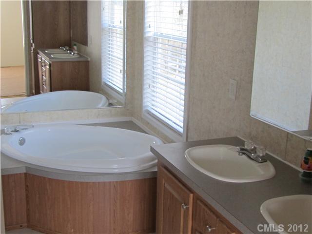 2035 Smith Farm Road Lincolnton, NC 28092 - Photo 5 of 5 Gallery Image 5