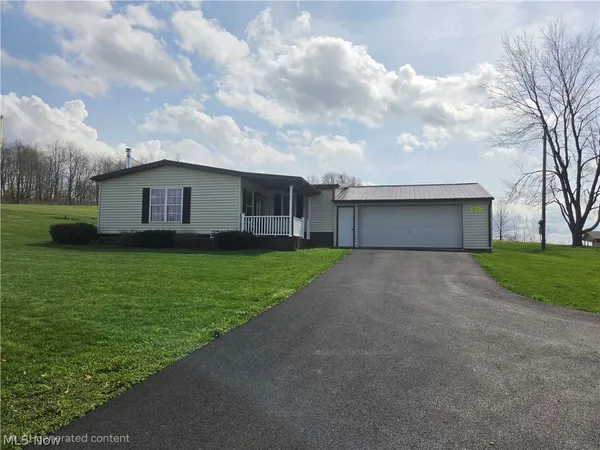 $165,000 | 38147 Hunter Camp Road, Lisbon, OH 44432