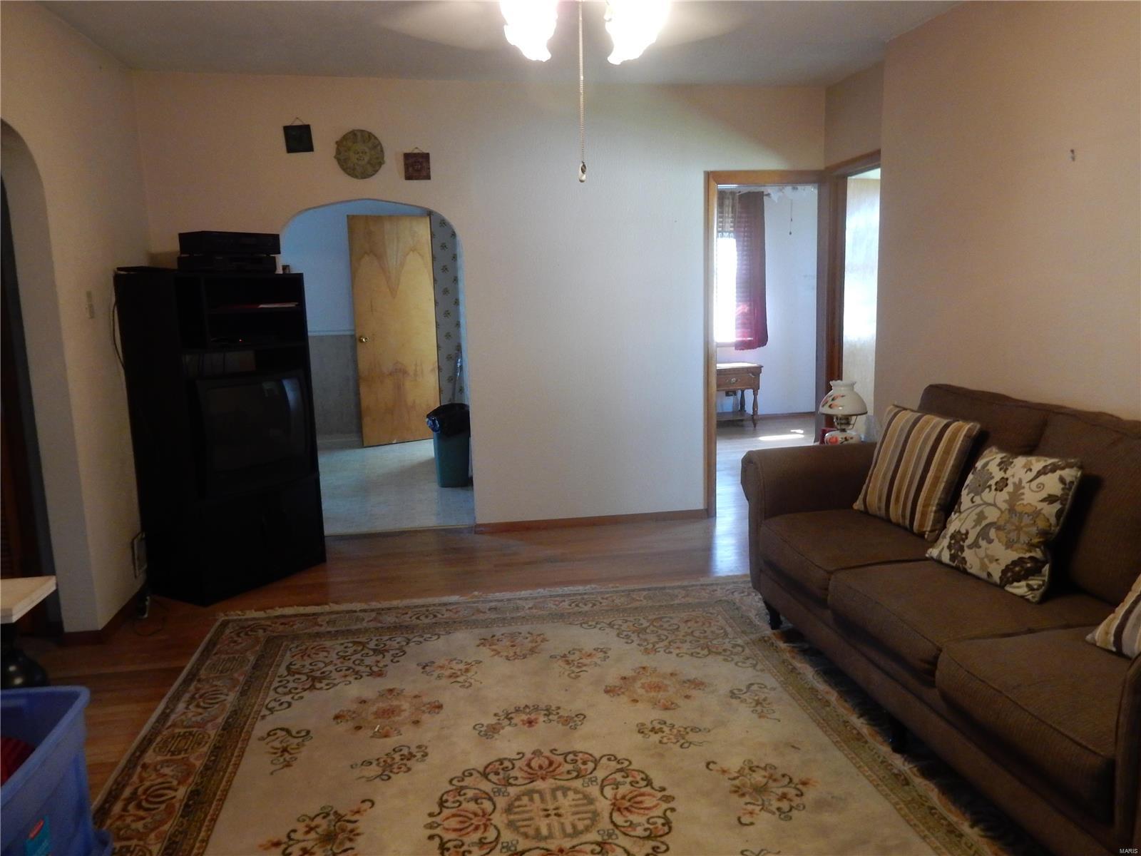 4604 Nameoki Road Granite City, IL 62040 - Photo 11 of 24 Gallery Image 11