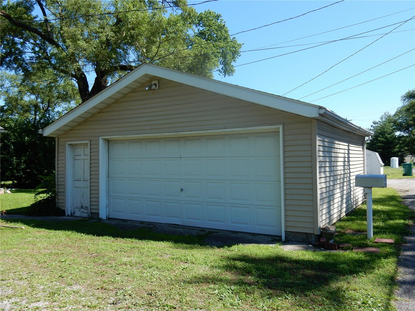 4604 Nameoki Road Granite City, IL 62040 - Photo 5 of 24 Gallery Image 5