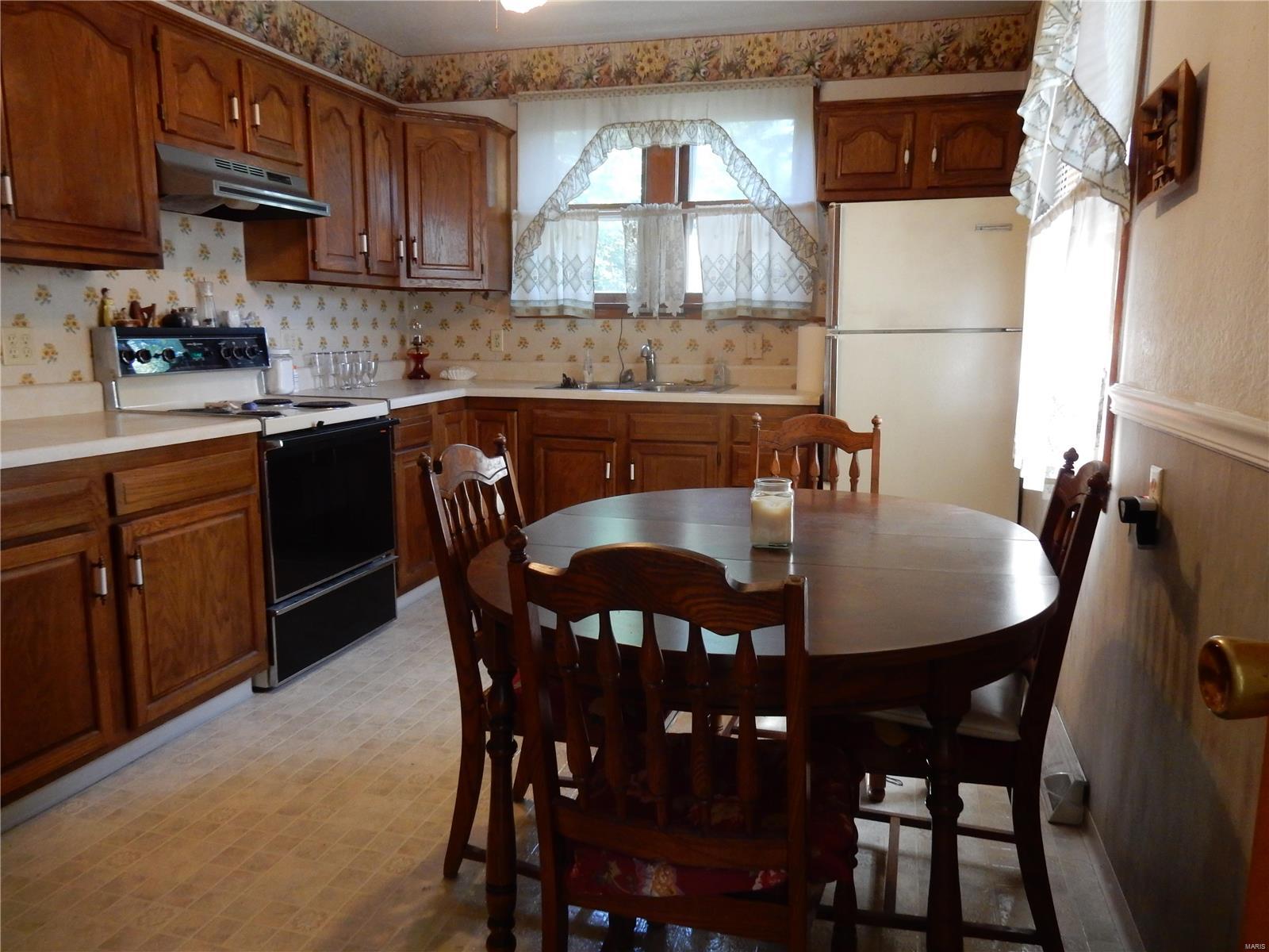 4604 Nameoki Road Granite City, IL 62040 - Photo 8 of 24 Gallery Image 8