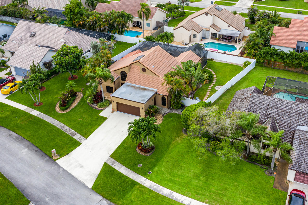 22313 Ensenada Way Boca Raton, FL 33433 - Photo 40 of 44 an aerial view of a house