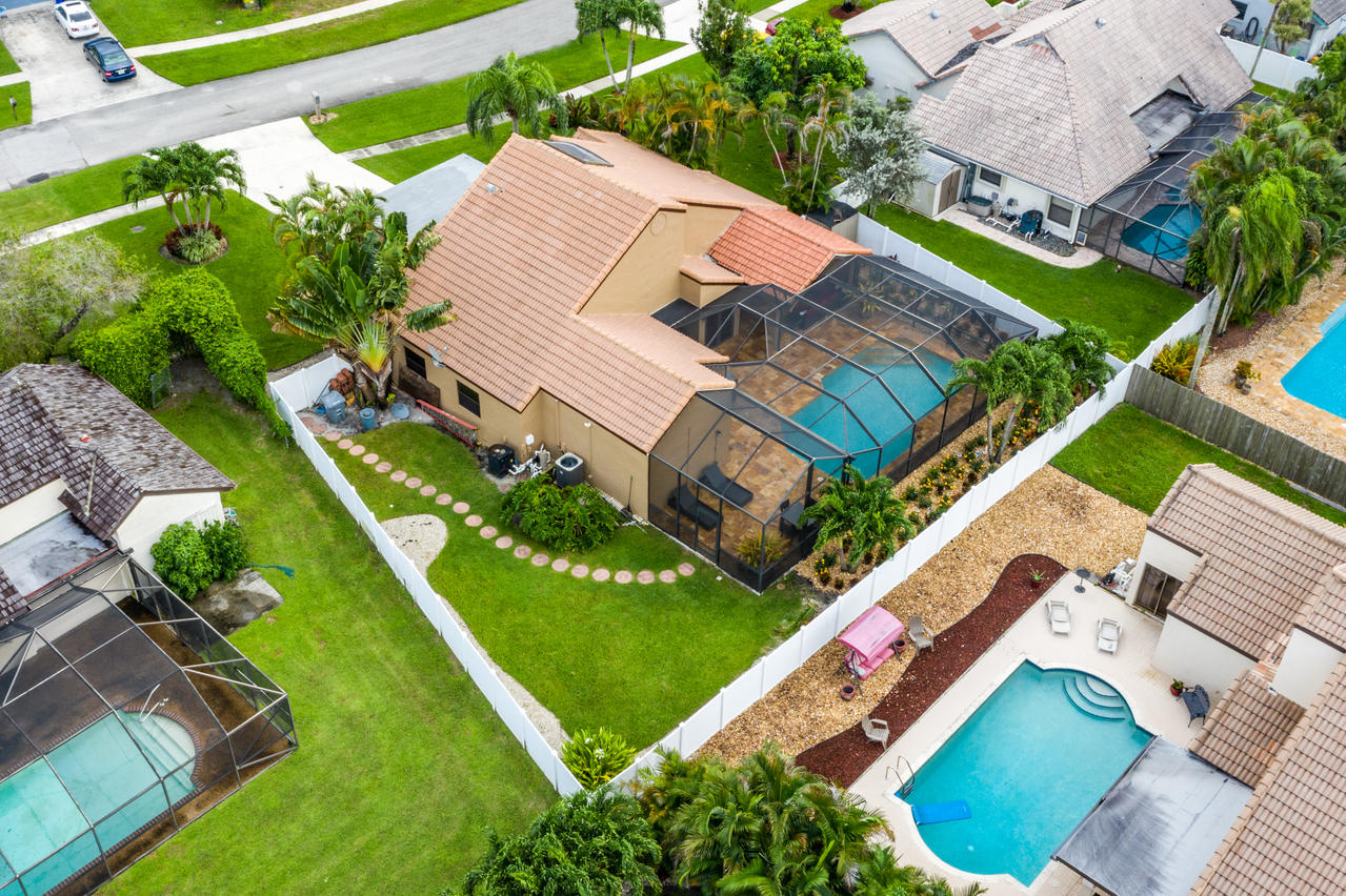 22313 Ensenada Way Boca Raton, FL 33433 - Photo 41 of 44 an aerial view of a house
