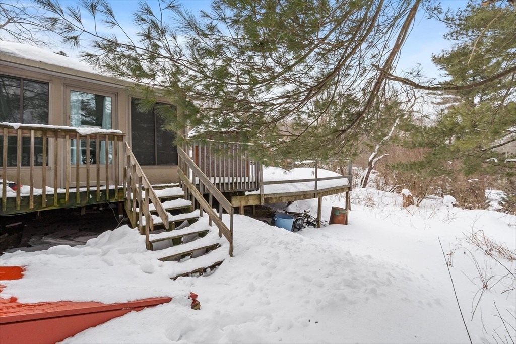 6 Henry Road Wales, MA 01081 - Photo 2 of 18