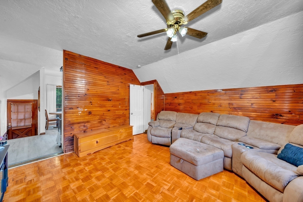 56 Park Street Hudson, MA 01749 - Photo 19 of 30
