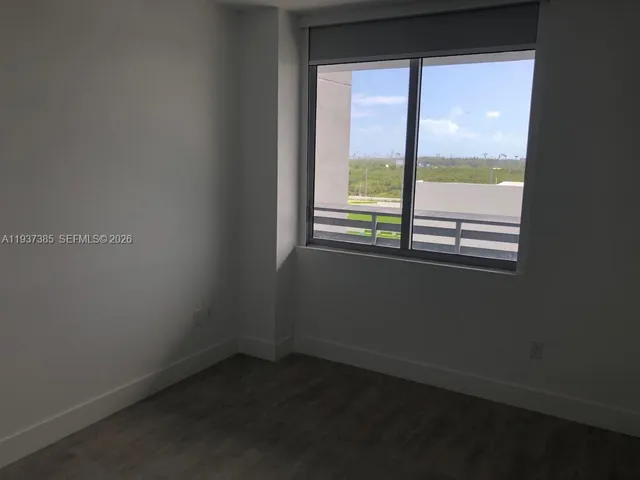 $3,700 | 16385 Biscayne Boulevard, Unit 1005, North Miami Beach, FL 33160