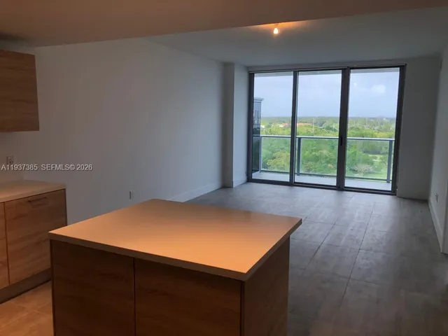 $3,700 | 16385 Biscayne Boulevard, Unit 1005, North Miami Beach, FL 33160