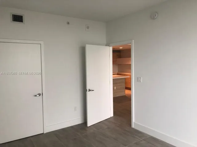 $3,700 | 16385 Biscayne Boulevard, Unit 1005, North Miami Beach, FL 33160