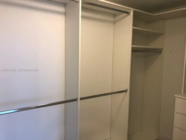 $3,700 | 16385 Biscayne Boulevard, Unit 1005, North Miami Beach, FL 33160