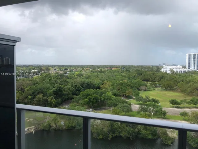 $3,700 | 16385 Biscayne Boulevard, Unit 1005, North Miami Beach, FL 33160