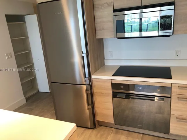 $3,700 | 16385 Biscayne Boulevard, Unit 1005, North Miami Beach, FL 33160