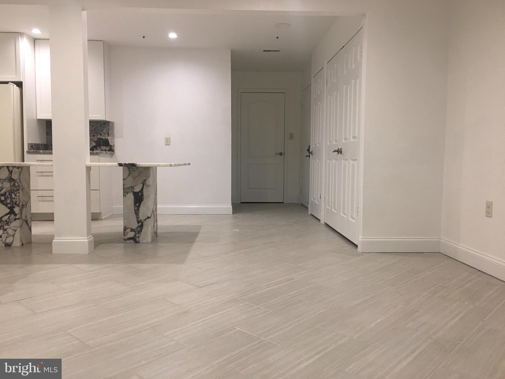 8390 Montgomery Run Road, Unit B Ellicott City, MD 21043 - Photo 11 of 30 Living Room