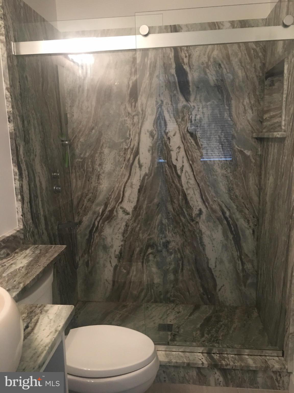 8390 Montgomery Run Road, Unit B Ellicott City, MD 21043 - Photo 15 of 30 Bath (Master)