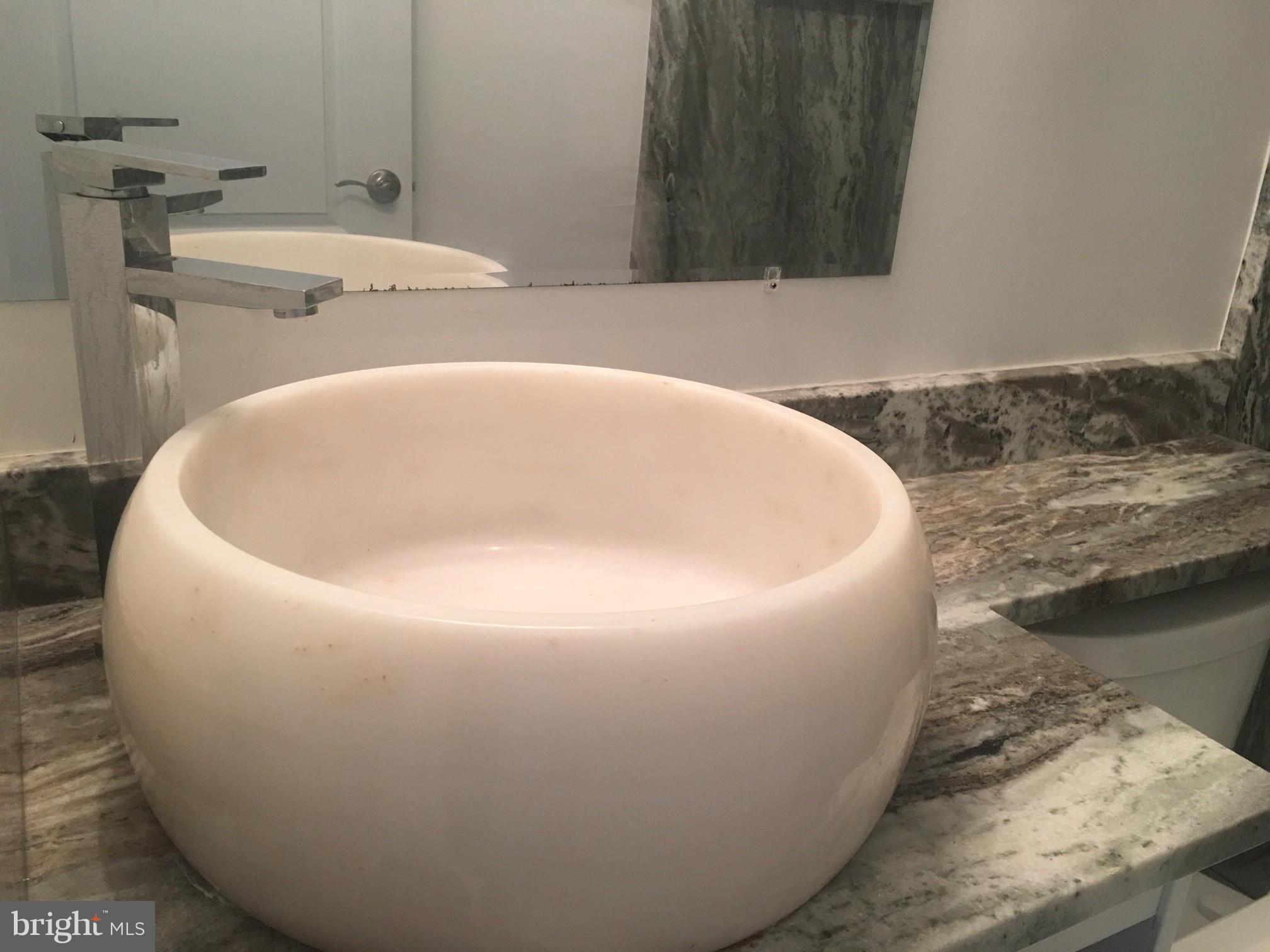 8390 Montgomery Run Road, Unit B Ellicott City, MD 21043 - Photo 17 of 30 Bath (Master)