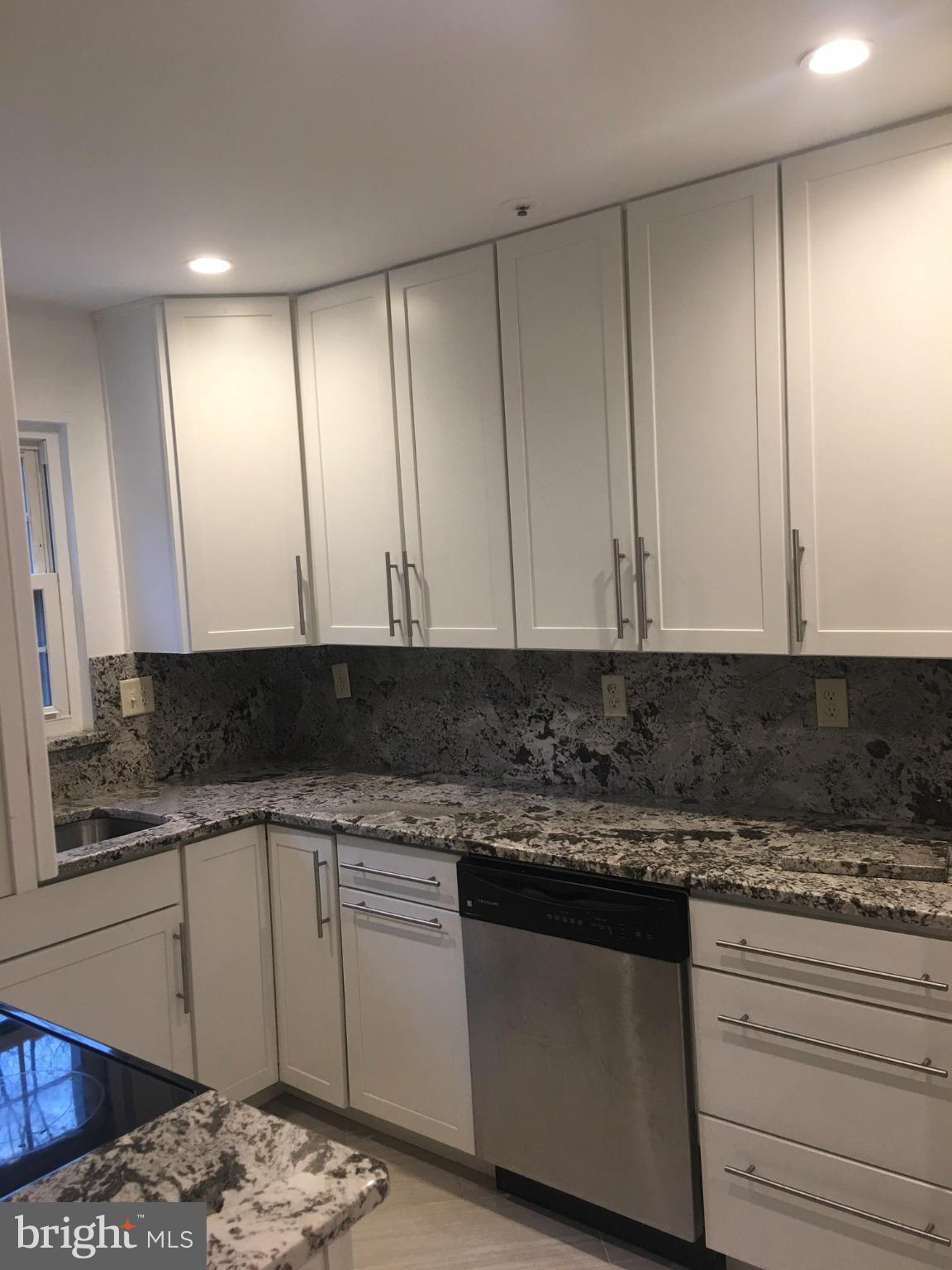 8390 Montgomery Run Road, Unit B Ellicott City, MD 21043 - Photo 6 of 30 Kitchen