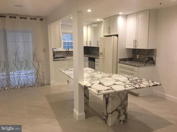 $2,450 | 8390 Montgomery Run Road, Unit B, Ellicott City, MD 21043