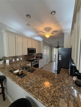 $2,299 | 7225 River Hammock Drive, Unit 202, Bradenton, FL 34212