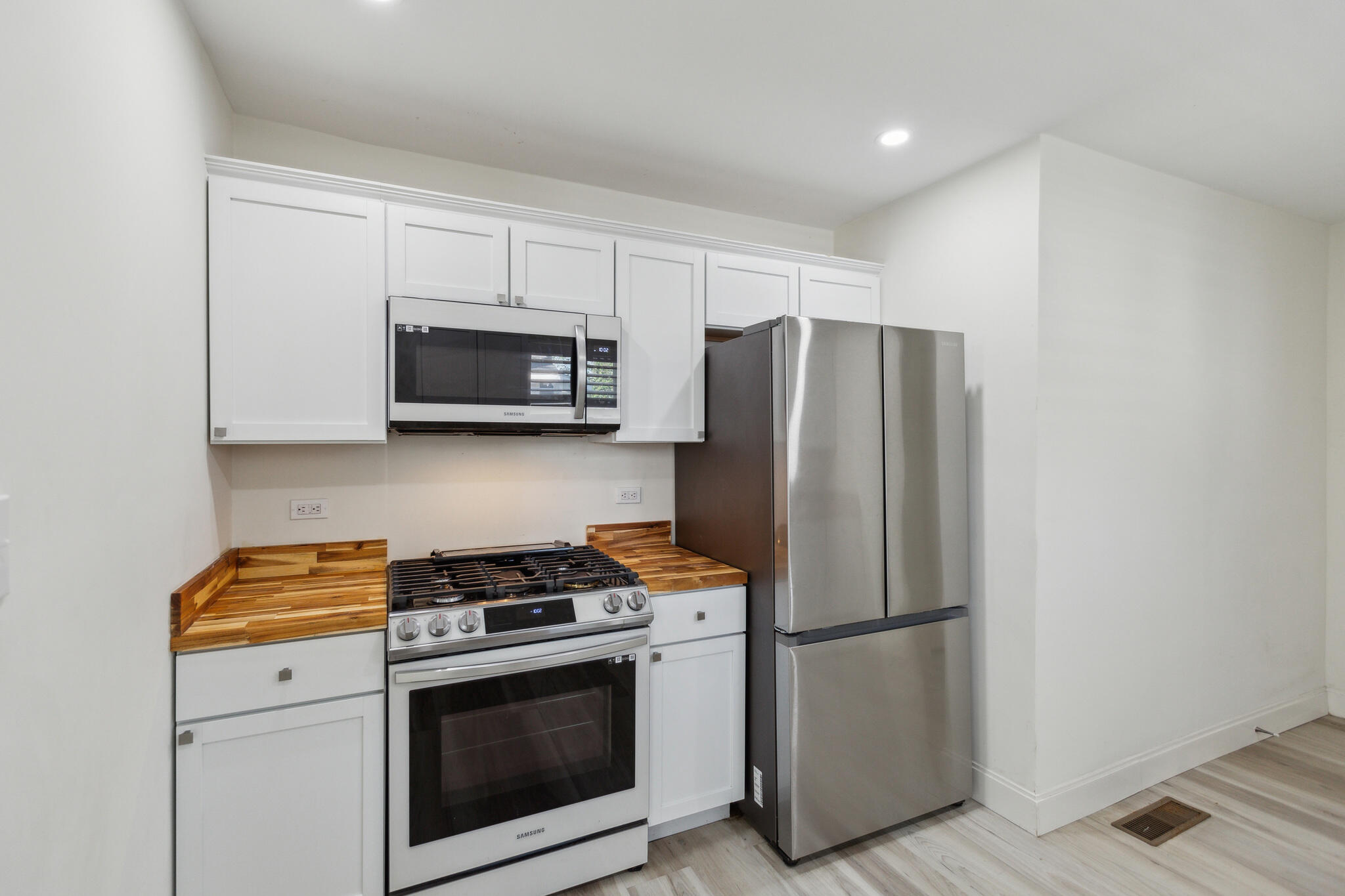 2925 Alabama Drive North Charleston, SC 29405 - Photo 12 of 33 2925_Alabama_Dr_North_Charleston_SC_2940