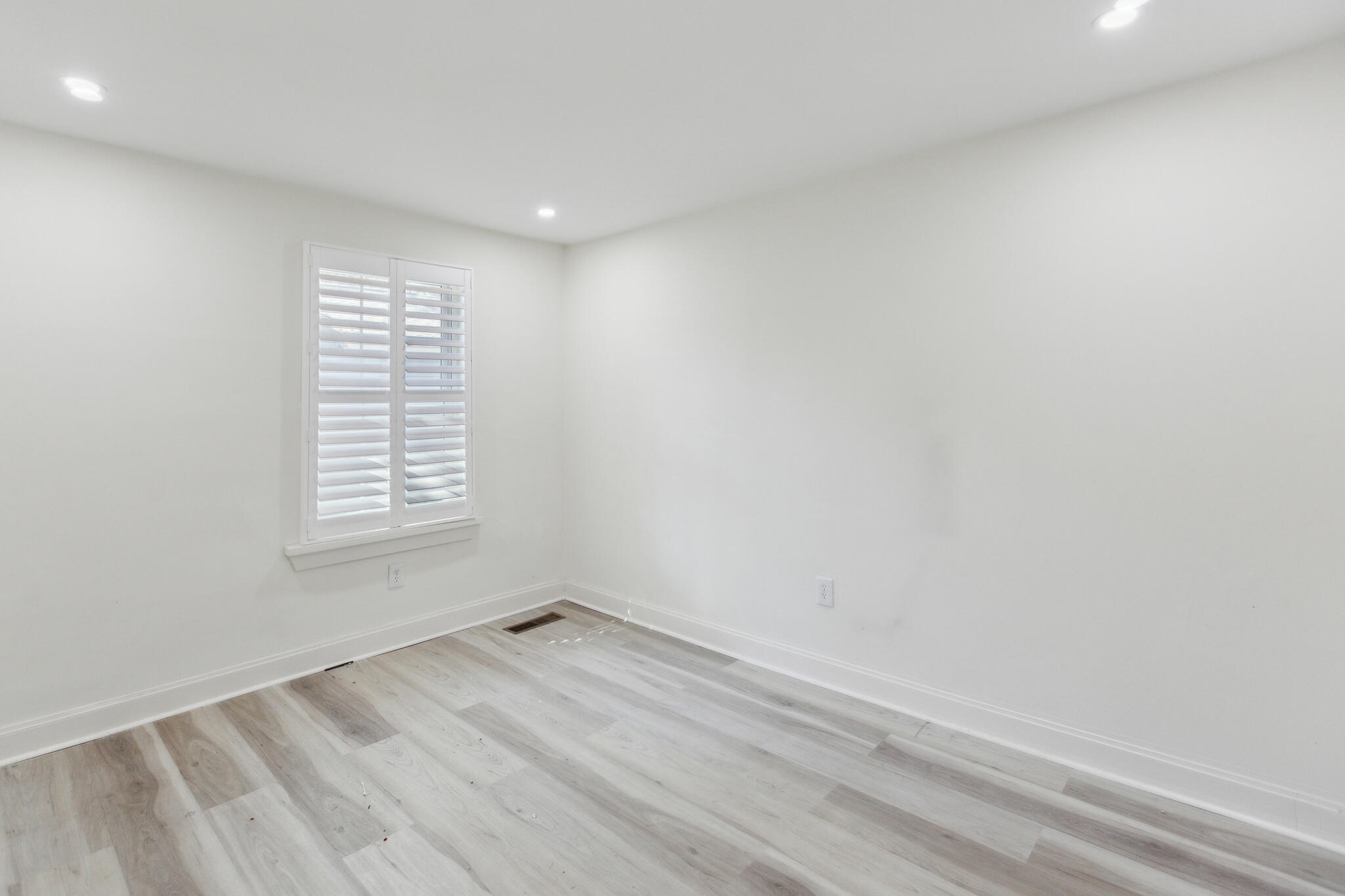 2925 Alabama Drive North Charleston, SC 29405 - Photo 25 of 33 2925_Alabama_Dr_North_Charleston_SC_2940