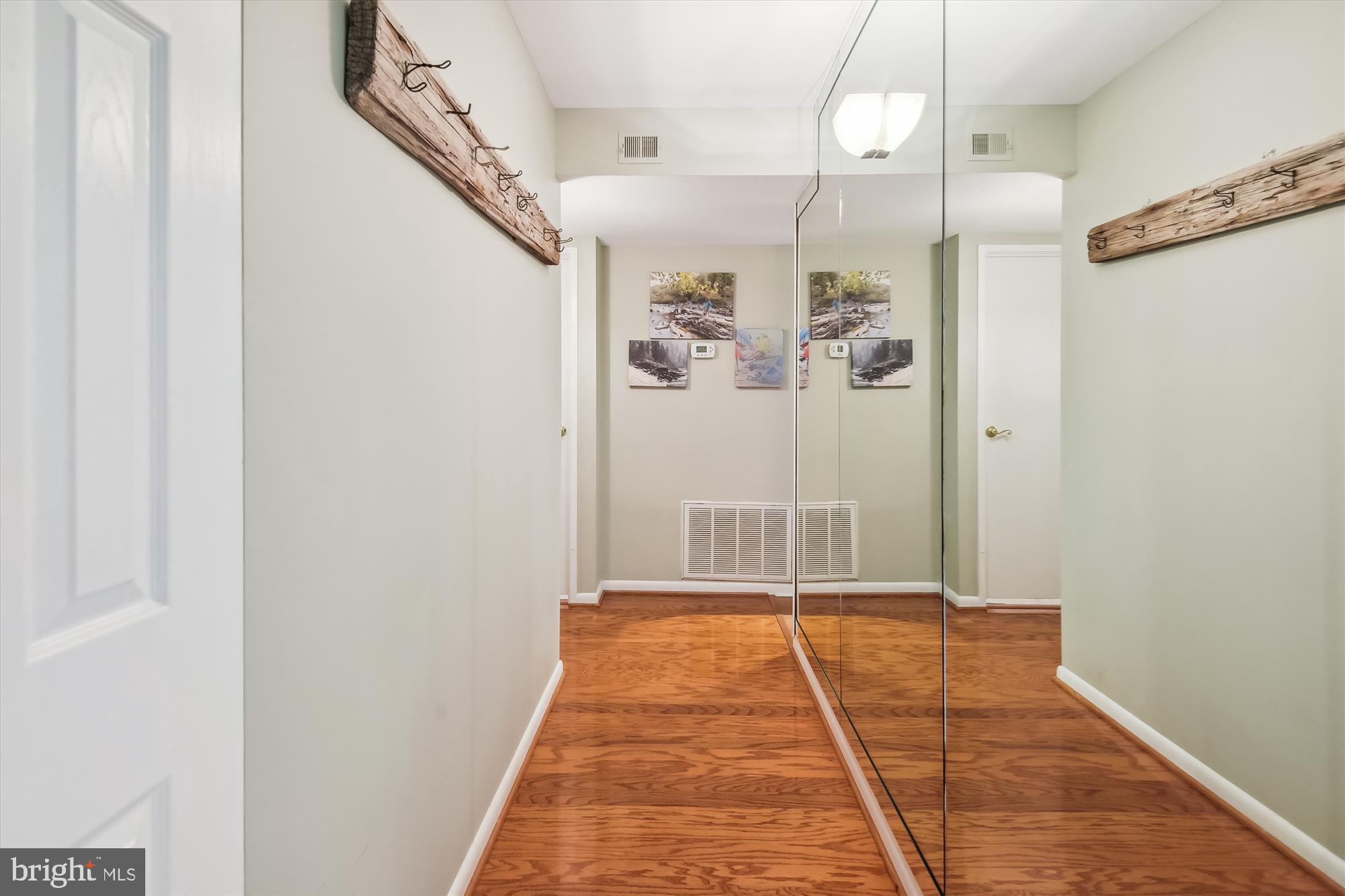 2212 Springwood Drive, Unit 205 Reston, VA 20191 - Photo 4 of 33 Hallway