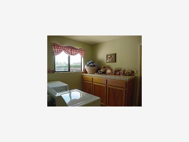 125 Rays Circle Ridgemark, CA 95023 - Photo 5 of 8 Gallery Image 5
