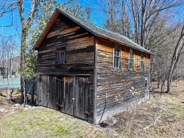 $775,000 | 1794 Highway 73, Keene, NY 12943