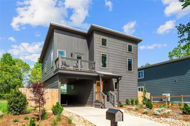 a view of house with outdoor space