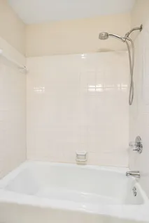 $400,000 | 220 Westchase Drive, Nashville, TN 37205