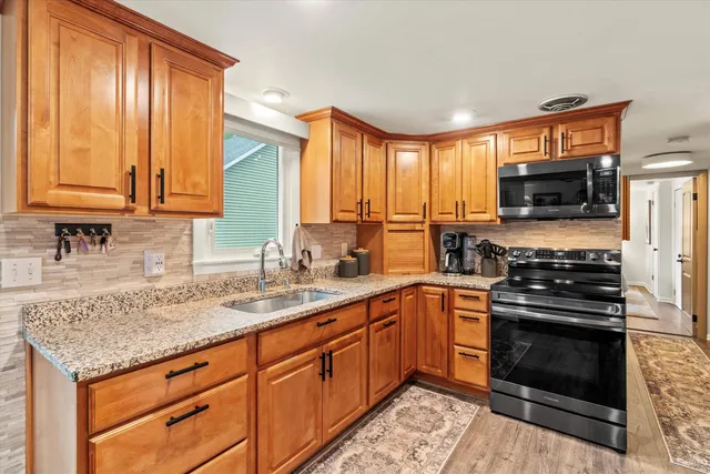 $765,000 | 16 Stone Road, Stoddard, NH 03464