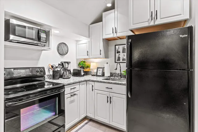 $765,000 | 16 Stone Road, Stoddard, NH 03464