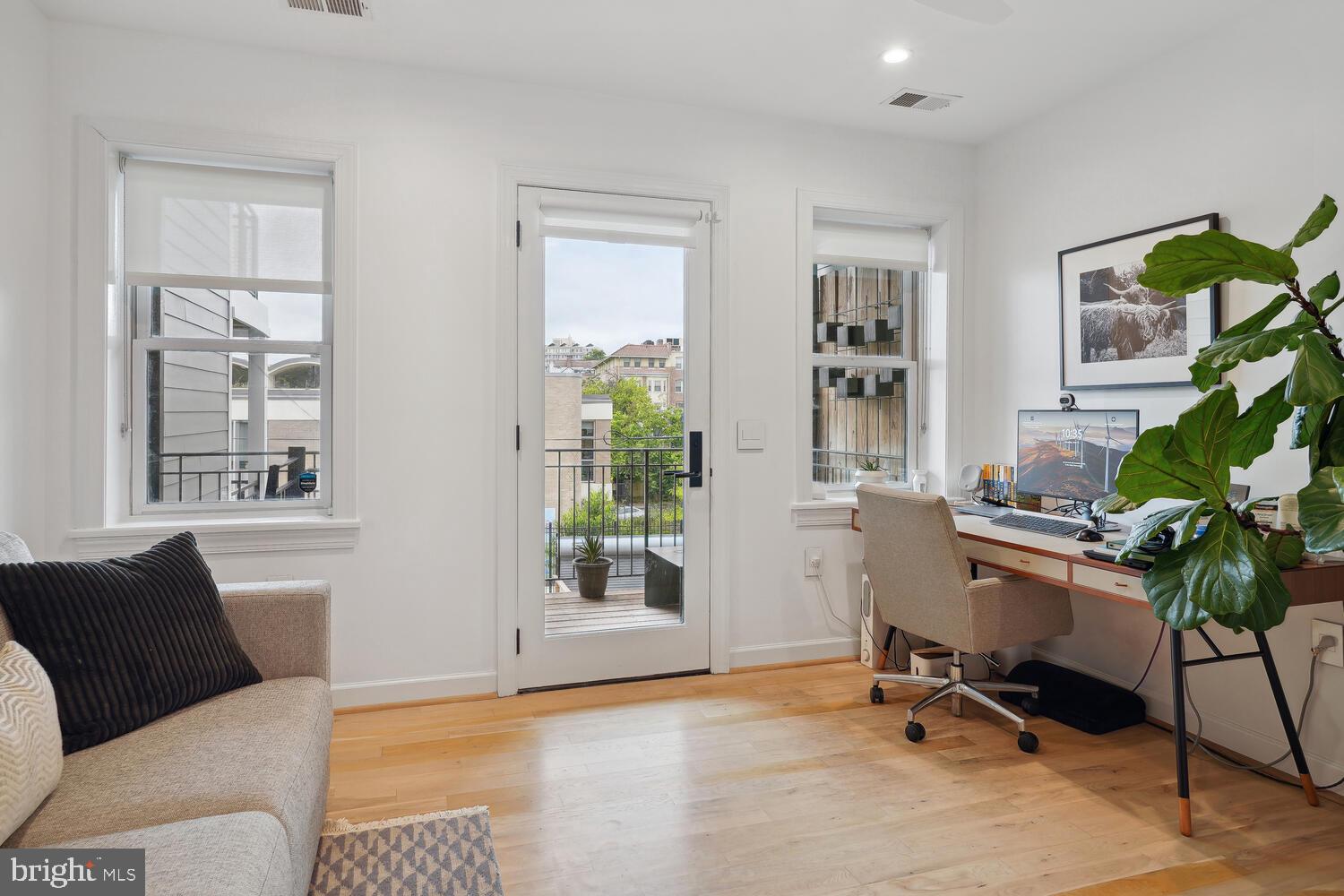 2242 Ontario Road Northwest, Unit 3 Washington, DC 20009 - Photo 15 of 20