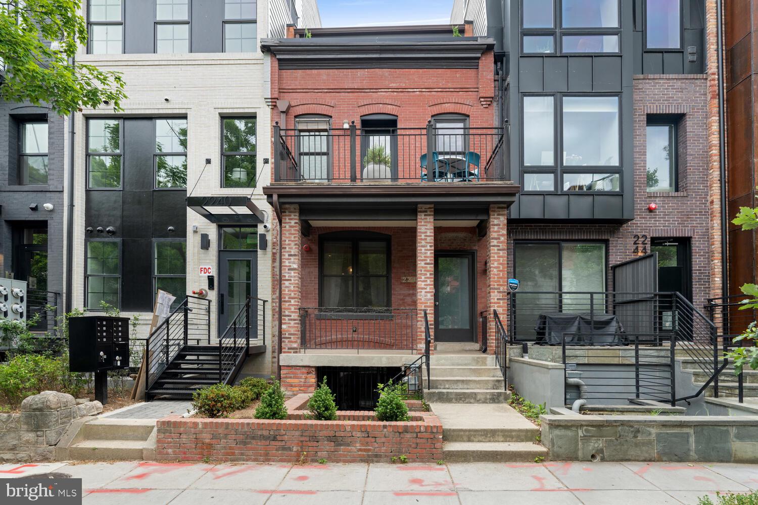 2242 Ontario Road Northwest, Unit 3 Washington, DC 20009 - Photo 2 of 20