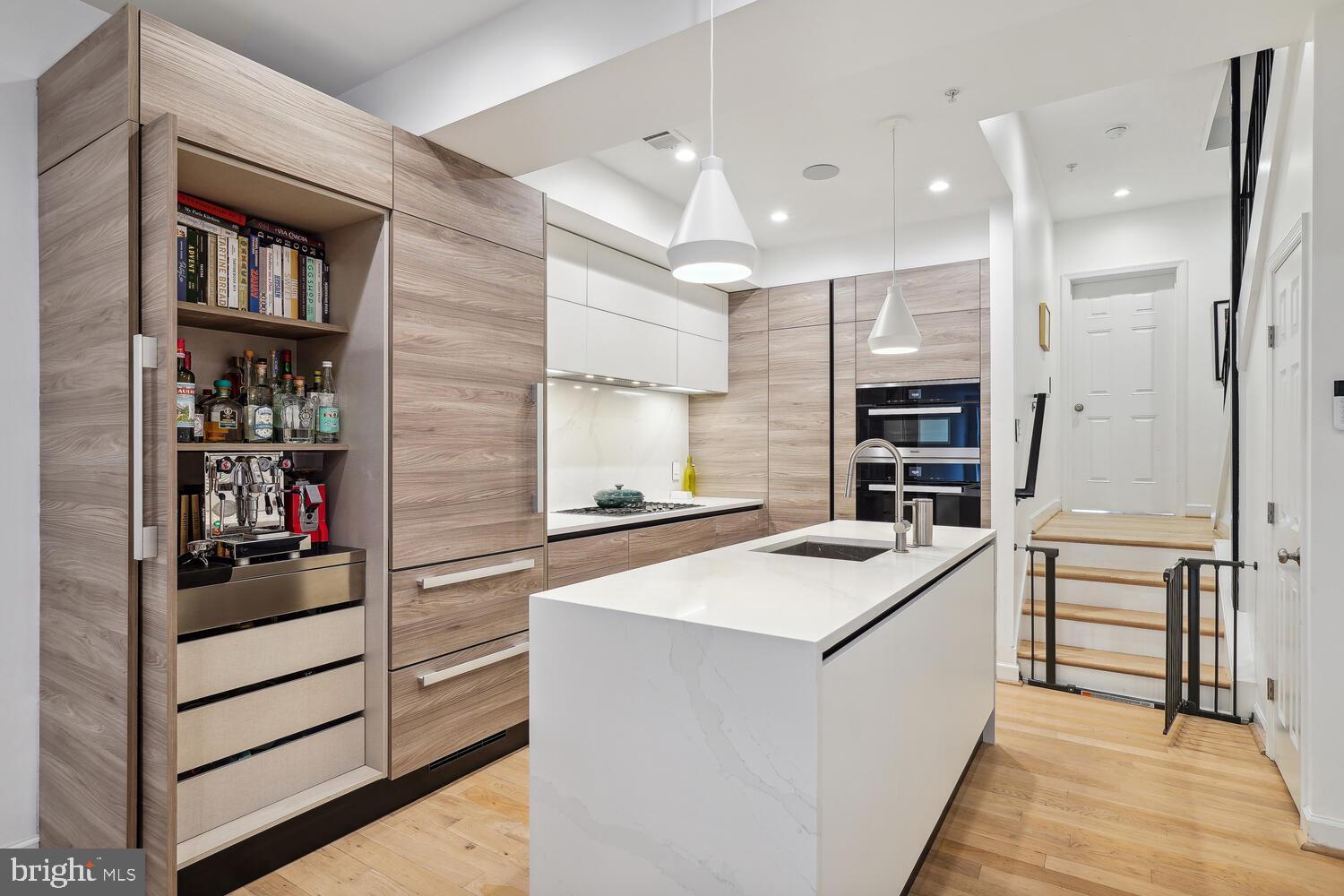 2242 Ontario Road Northwest, Unit 3 Washington, DC 20009 - Photo 4 of 20