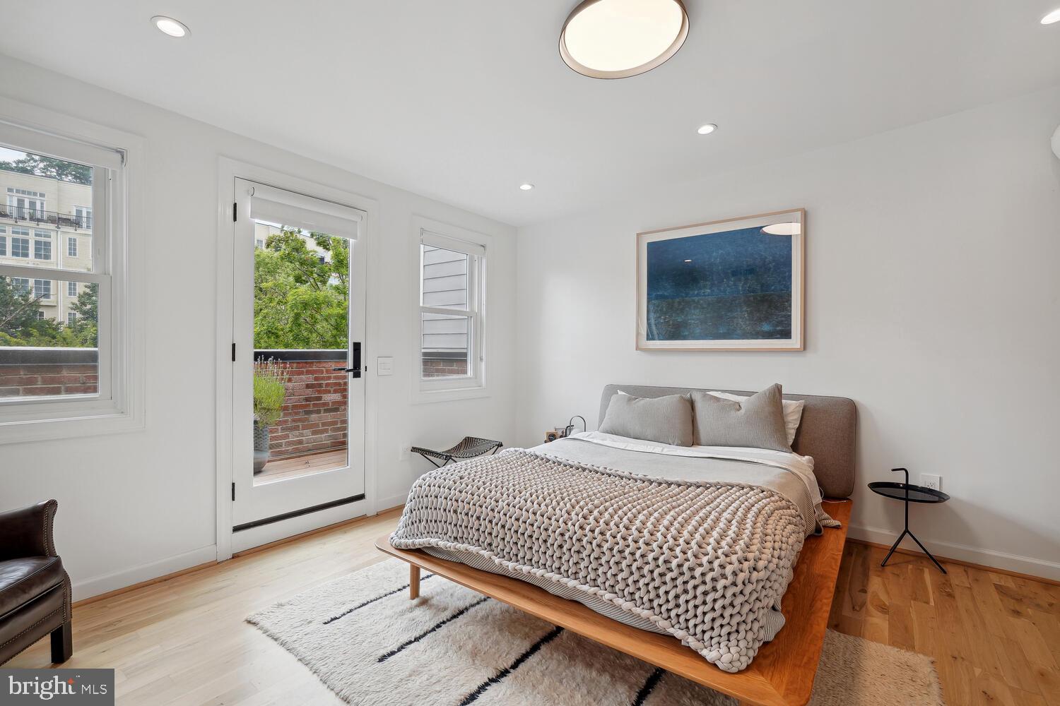 2242 Ontario Road Northwest, Unit 3 Washington, DC 20009 - Photo 8 of 20