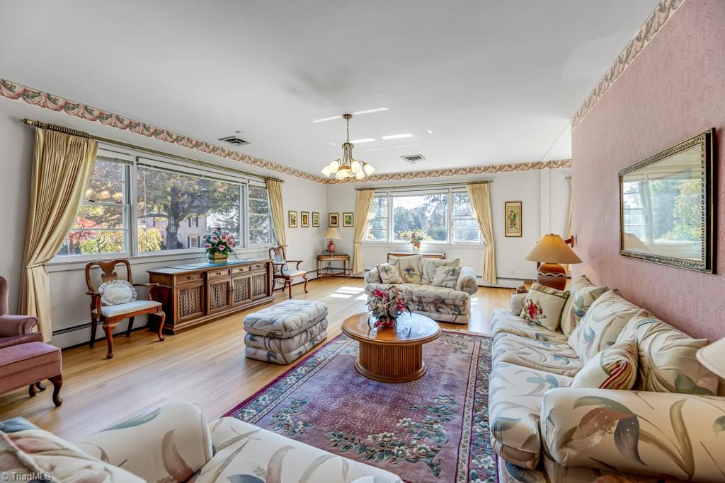 300 Edgedale Drive High Point, NC 27262 - Photo 3 of 34