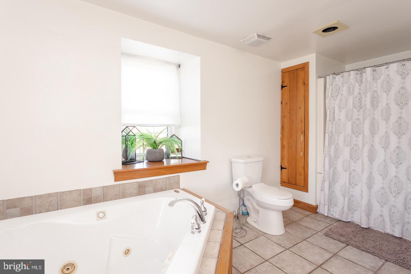 61 7 Stars Road Spring City, PA 19475 - Photo 29 of 91 Master Bedroom Full Bath