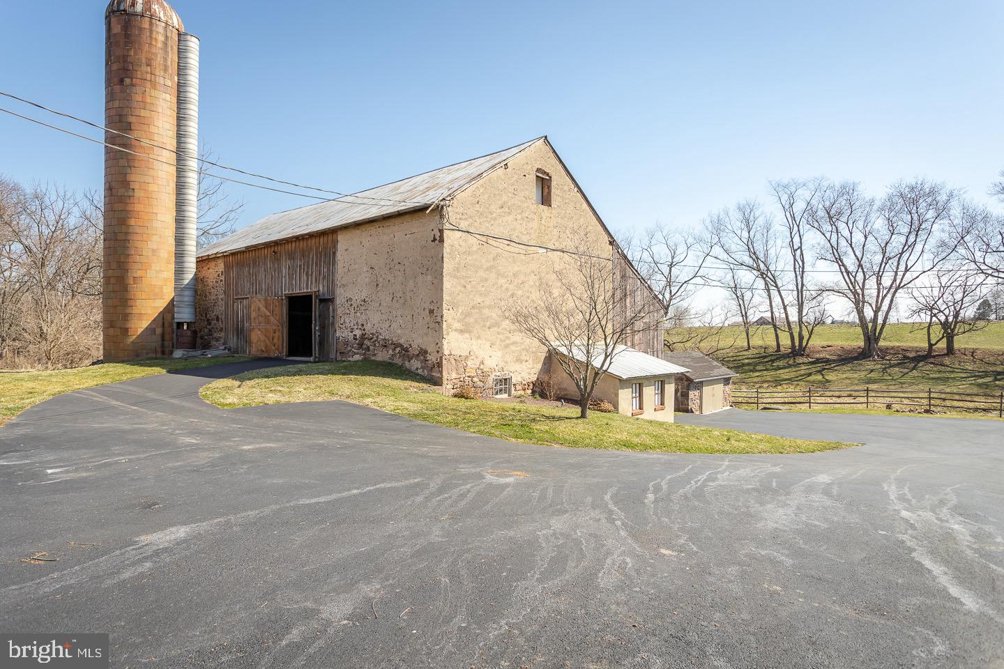 61 7 Stars Road Spring City, PA 19475 - Photo 67 of 91 Entertainment Barn