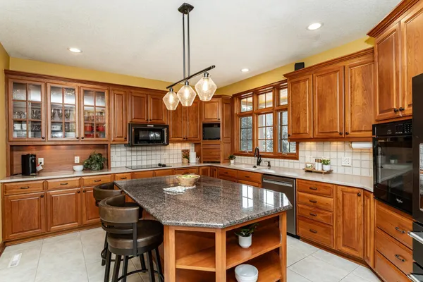 $825,000 | 7005 Halifax Lane Northwest, Rochester, MN 55901