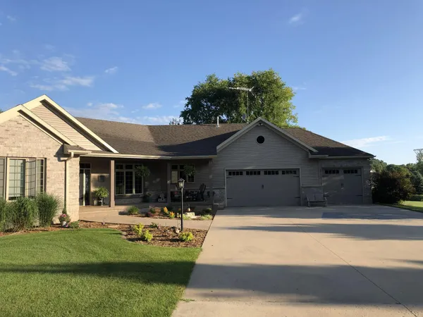 $825,000 | 7005 Halifax Lane Northwest, Rochester, MN 55901