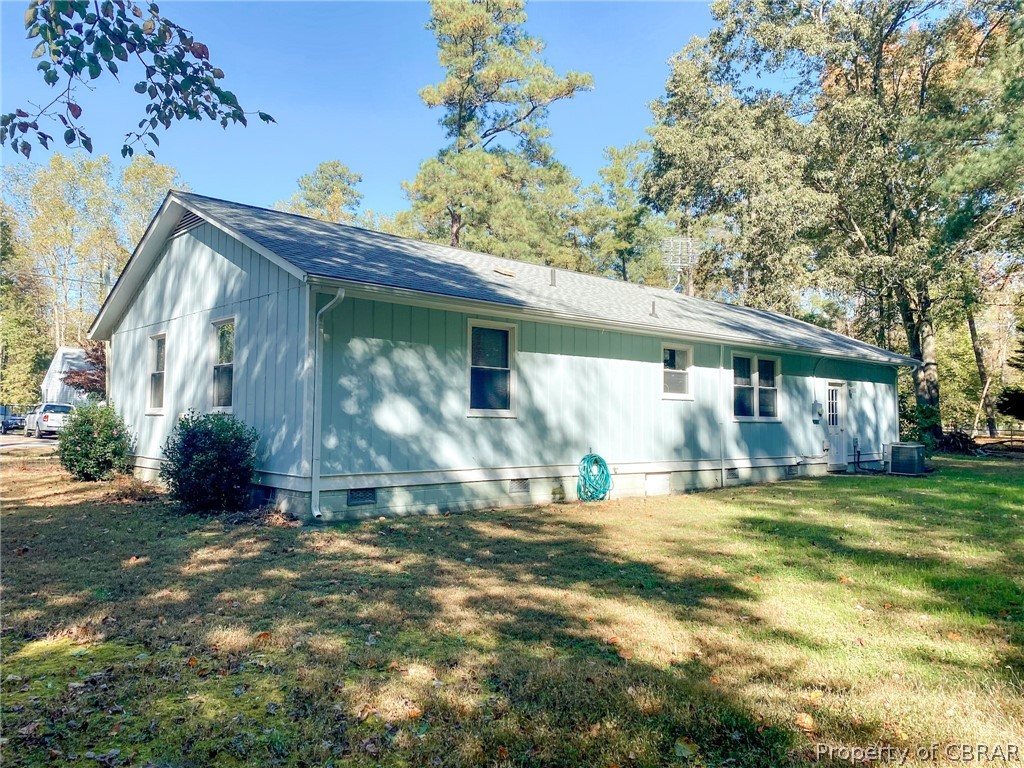 727 Coachpoint Road Hartfield, VA 23071 - Photo 14 of 18