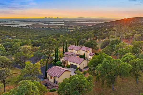 $1,499,000 | 5133 Oak Grove Court, Browns Valley, CA 95918
