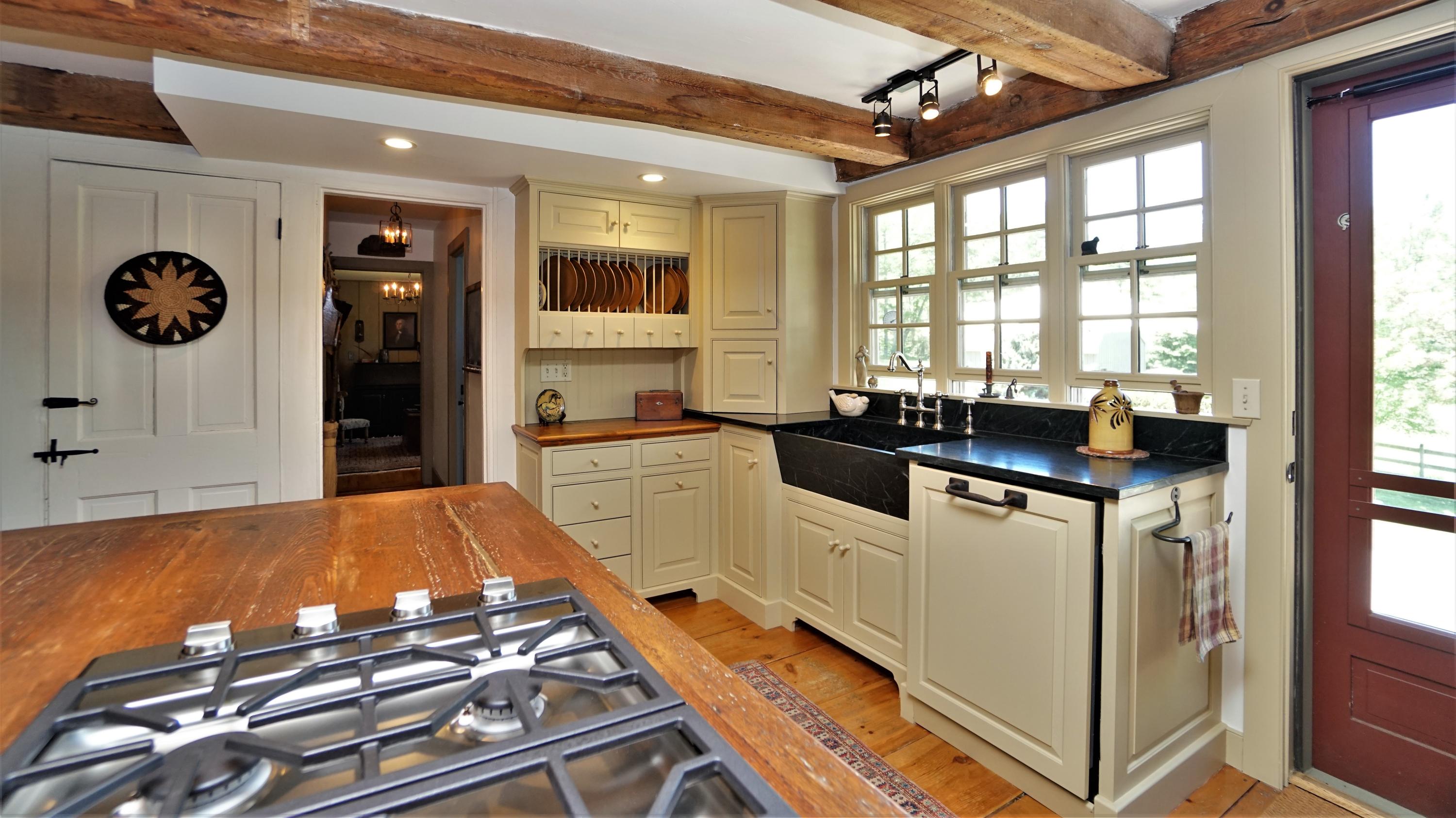 29 Deering Ridge Road East Waterboro, ME 04030 - Photo 8 of 64 Antique_Maine_Farmhouse