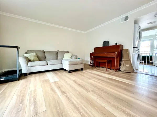 $2,700 | 31946 Del Cielo Este, Bonsall, CA 92003