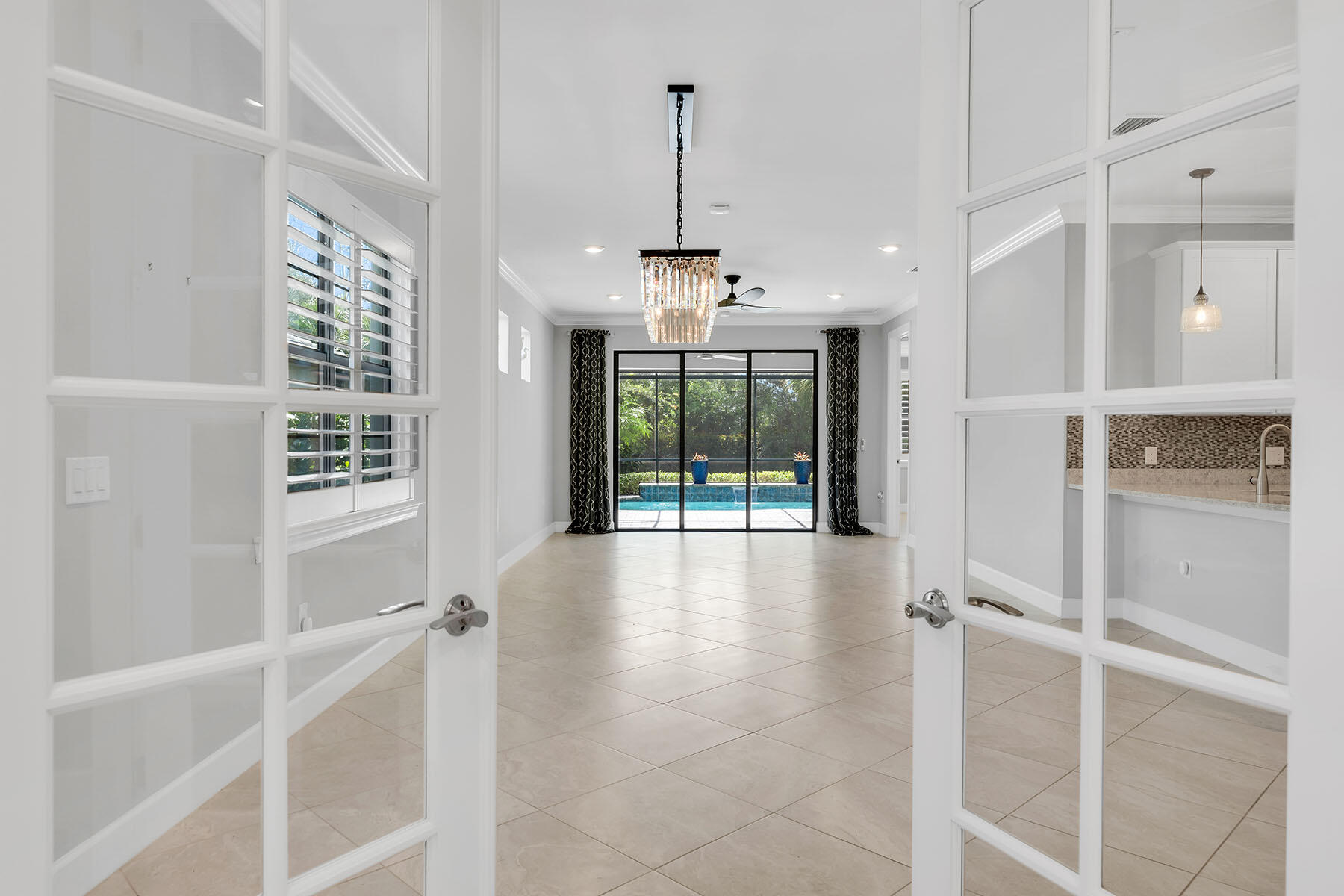 7690 Jacaranda Lane Naples, FL 34114 - Photo 10 of 44 225056443e