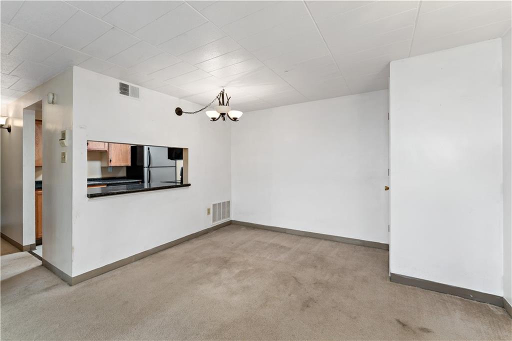 327 Ridge Point Circle, Unit 11A Bridgeville, PA 15017 - Photo 9 of 43 Gallery Image 9